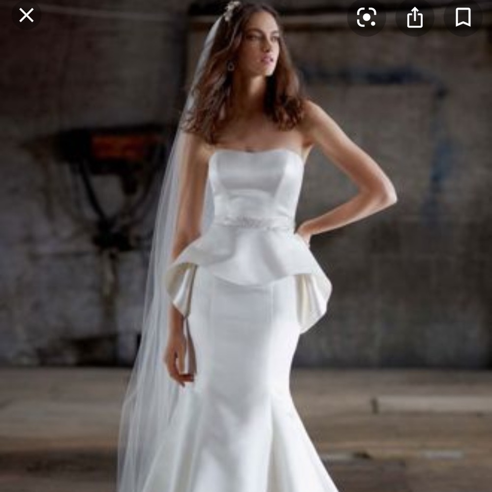 David’s Bridal Satin Trumpet Wedding Dress